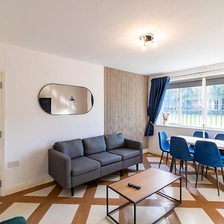 Great Offers On Long Stays!! Laluna Apartments Гейтсхед Екстериор снимка
