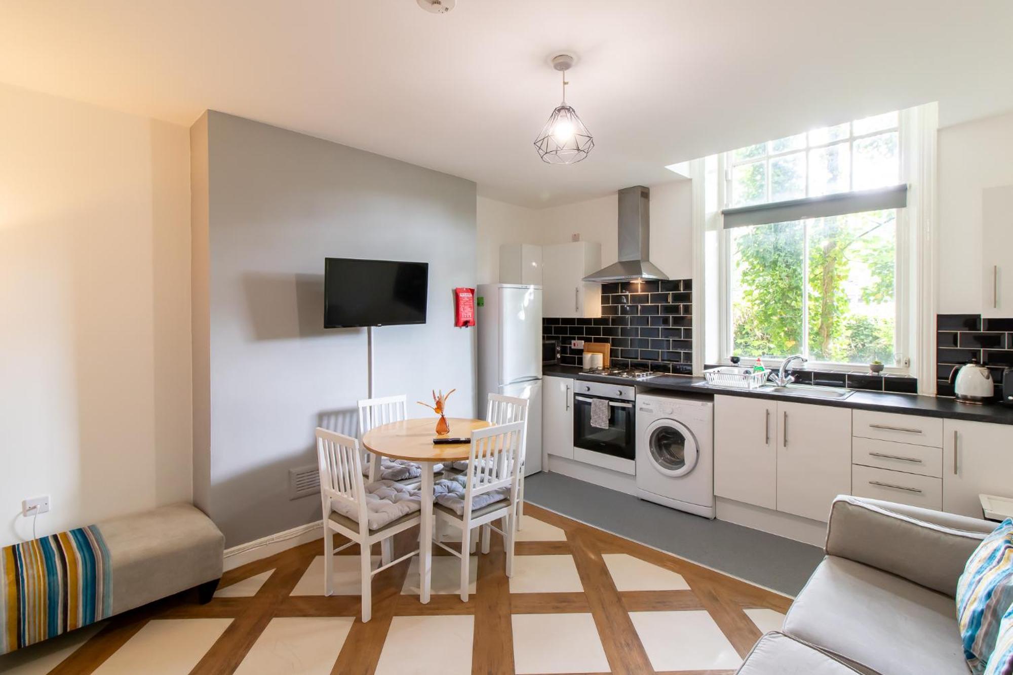 Great Offers On Long Stays!! Laluna Apartments Гейтсхед Екстериор снимка