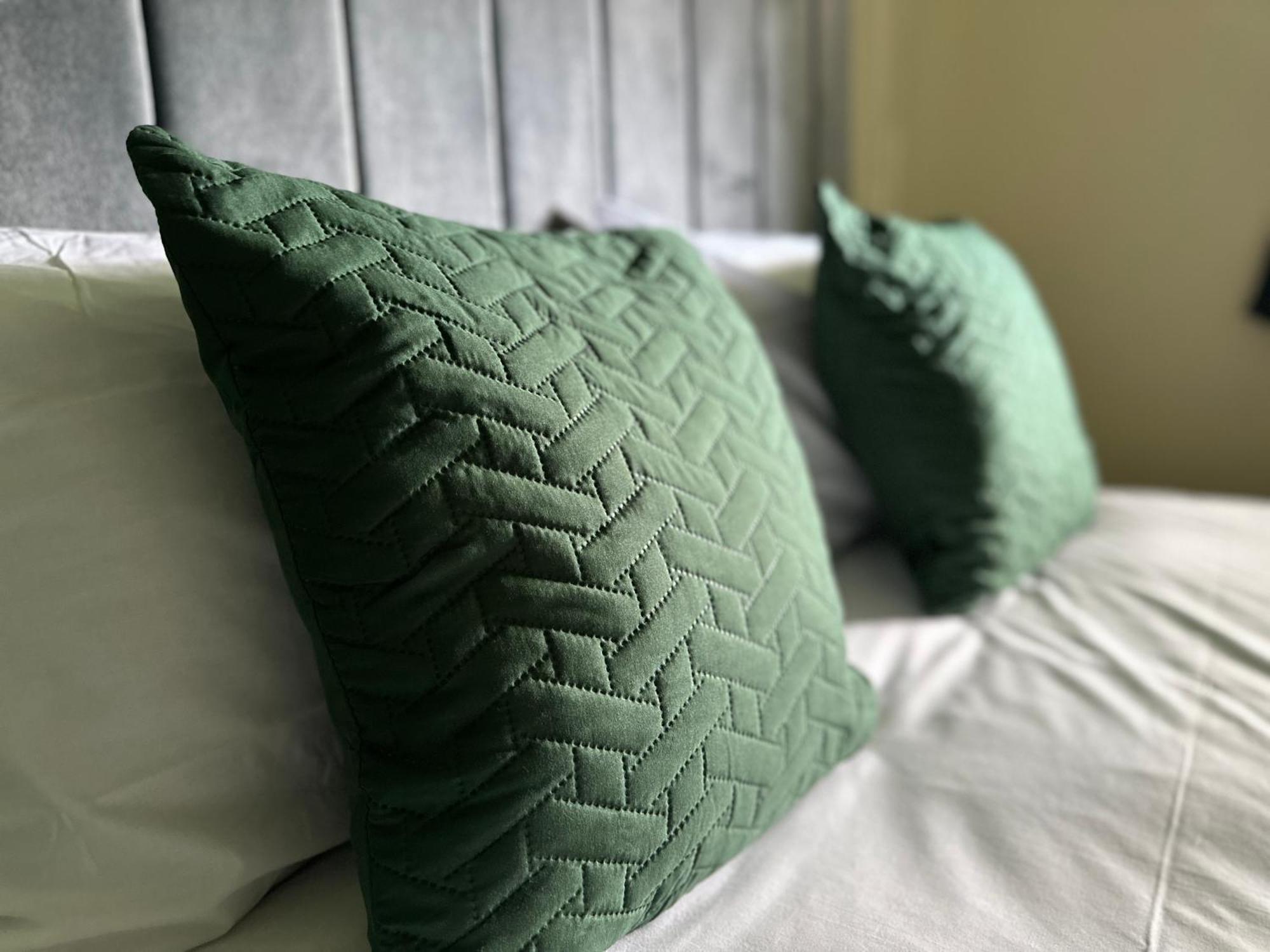 Great Offers On Long Stays!! Laluna Apartments Гейтсхед Екстериор снимка