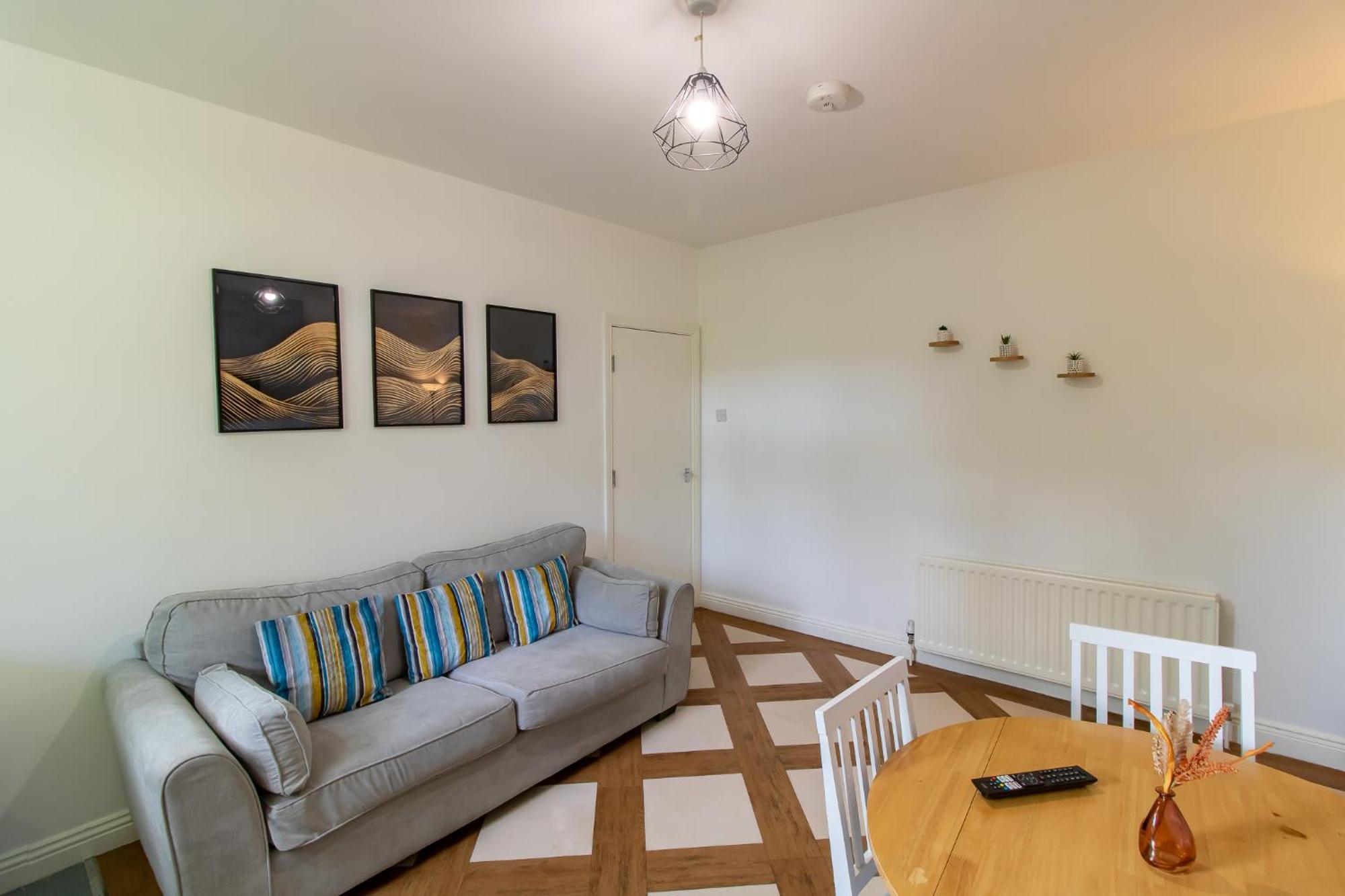 Great Offers On Long Stays!! Laluna Apartments Гейтсхед Екстериор снимка