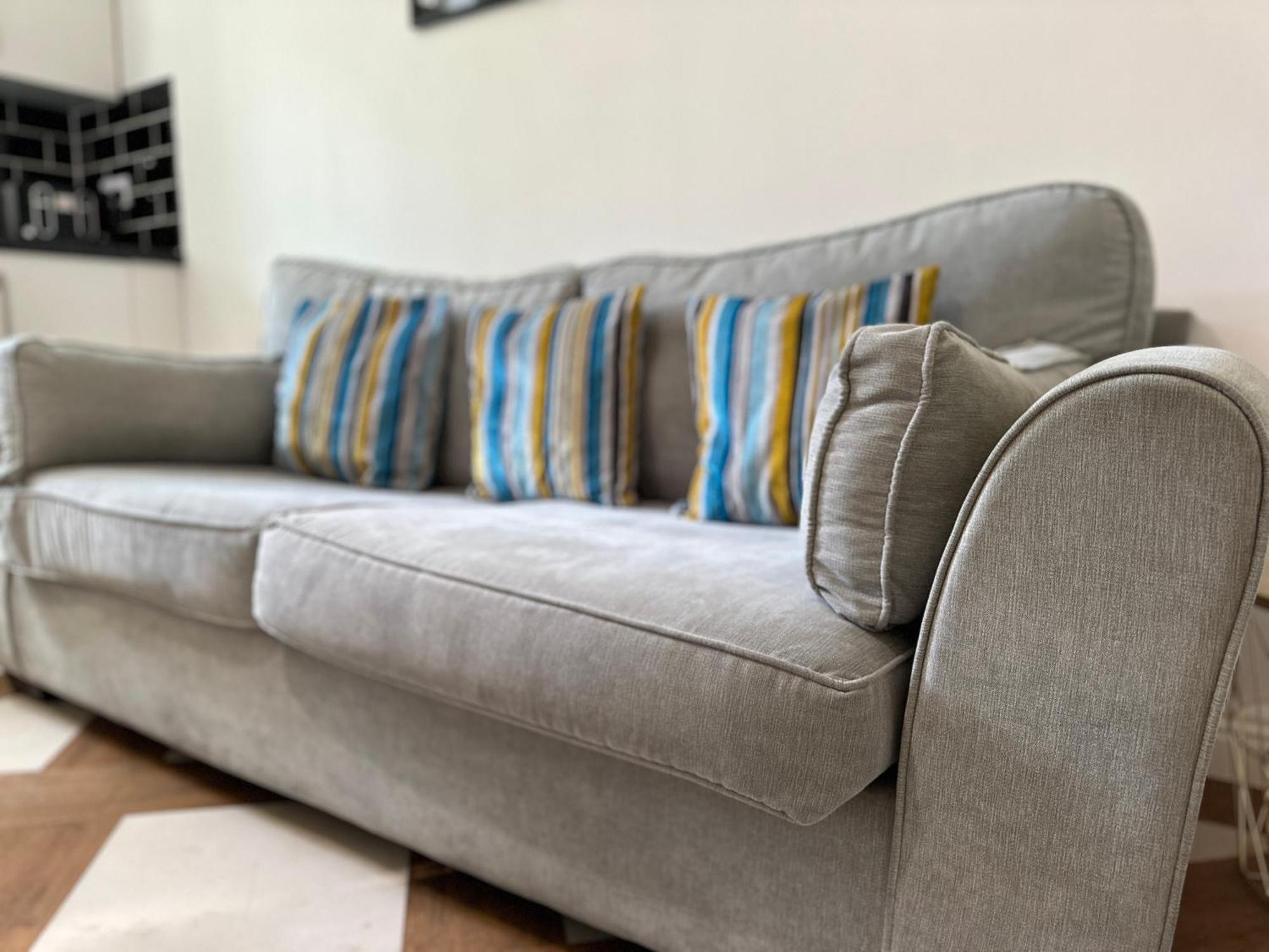 Great Offers On Long Stays!! Laluna Apartments Гейтсхед Екстериор снимка