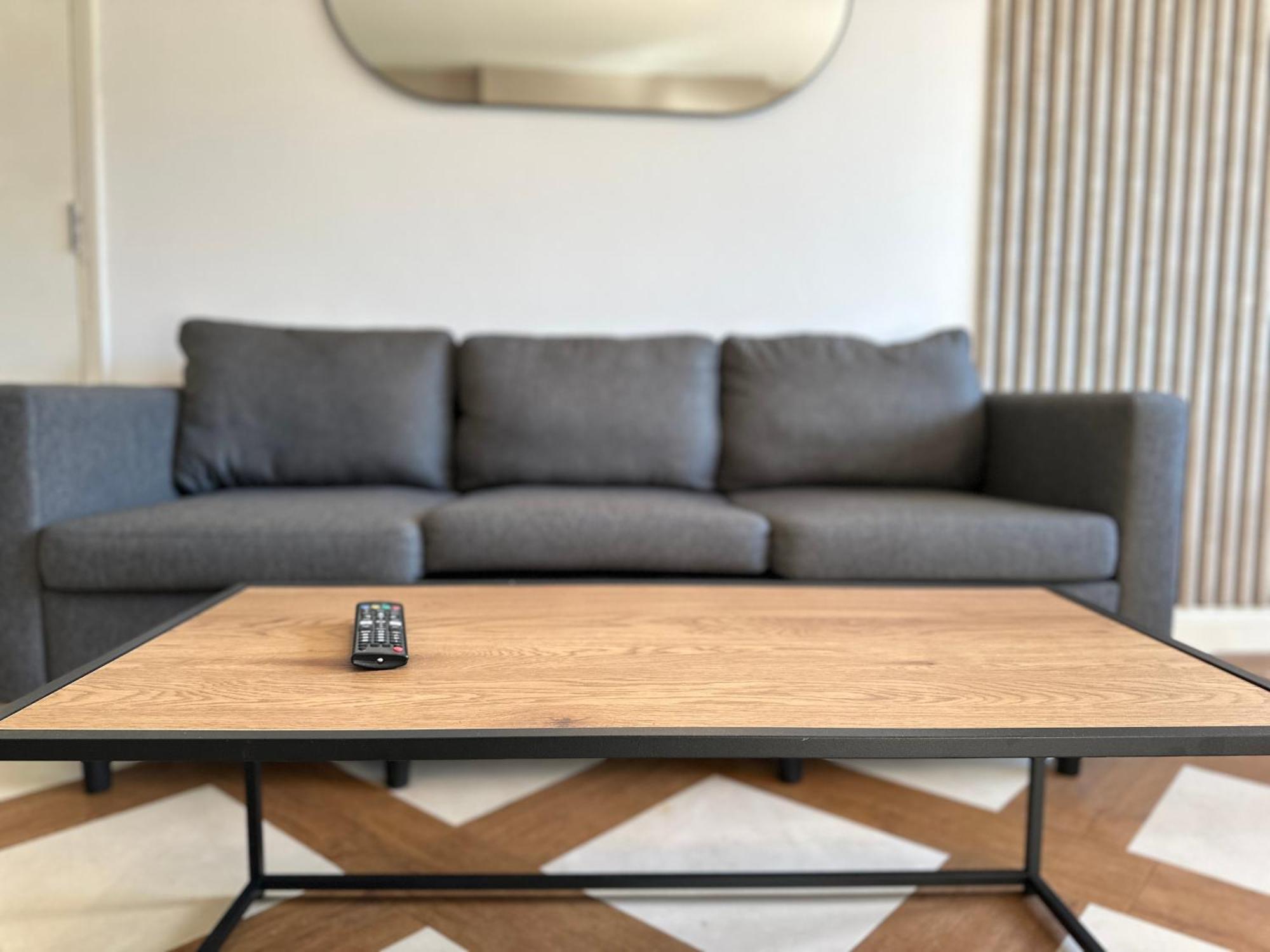 Great Offers On Long Stays!! Laluna Apartments Гейтсхед Екстериор снимка